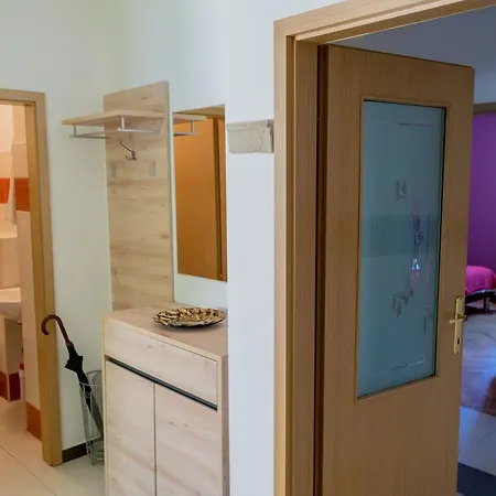 Apartman Ivana דירה